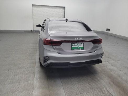Used 2023 Kia Forte LXS w/ LXS Technology Package FWD image 6