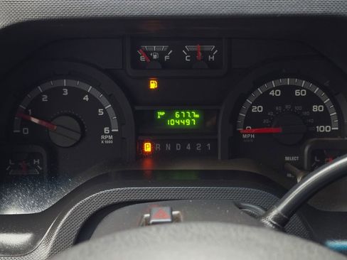 Used 2017 Ford E-450 and Econoline 450 Super Duty w/ Power Windows & Locks Group image 39