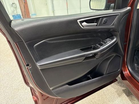 Used 2016 Ford Edge Titanium w/ Technology Package image 9