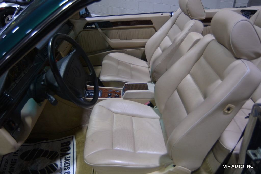 Used 1995 Mercedes-Benz E 320 Convertible image 29