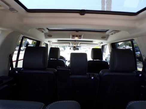 Used 2016 Land Rover LR4 HSE image 18