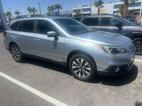 Used 2017 Subaru Outback 3.6R Limited AWD/4WD image 4
