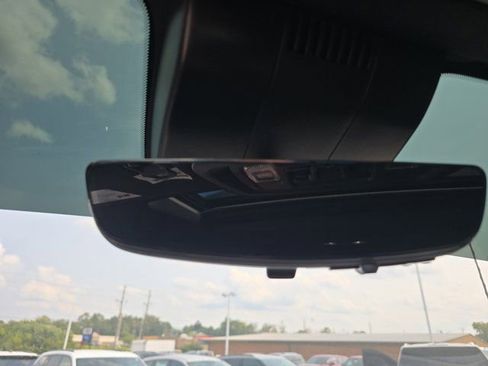 Used 2024 Chevrolet Silverado 2500 ZR2 w/ Technology Package image 50