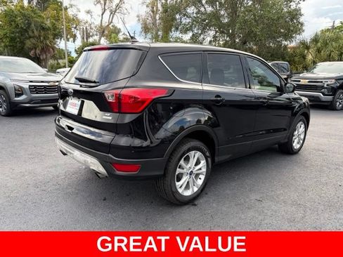 Used 2019 Ford Escape SE FWD image 6