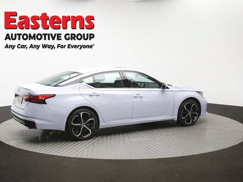 Used 2025 Nissan Altima 2.5 SR w/ SR Premium Package FWD image 43