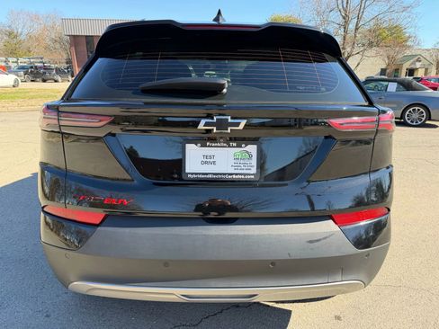 Used 2023 Chevrolet Bolt EUV LT w/ Convenience Package image 11