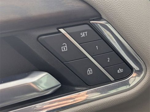 Used 2023 GMC Sierra 1500 SLT w/ SLT Premium Package image 11