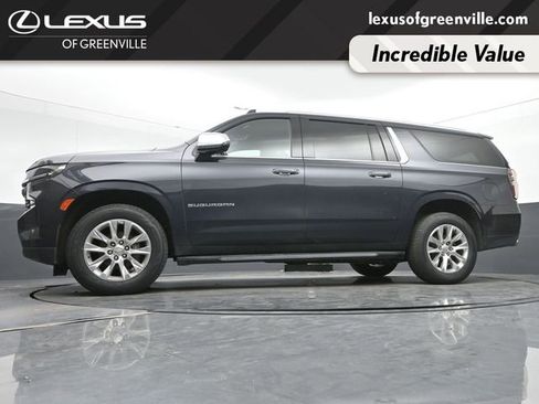 Used 2023 Chevrolet Suburban Premier image 43