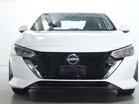 Used 2024 Nissan Sentra S image 6