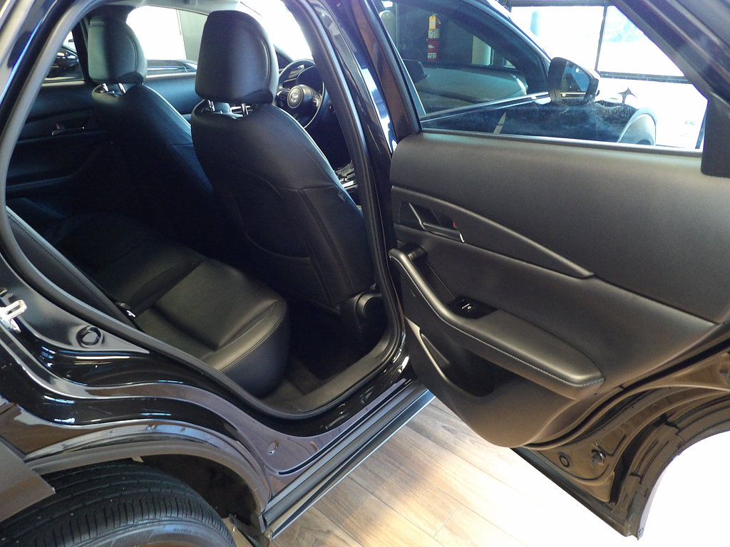 Certified 2024 MAZDA CX-30 AWD 2.5 S w/ Preferred Package image 14