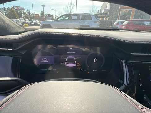 Used 2024 Jeep Wagoneer Launch Edition image 30