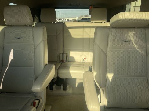 Certified 2021 Cadillac Escalade Sport Platinum image 26