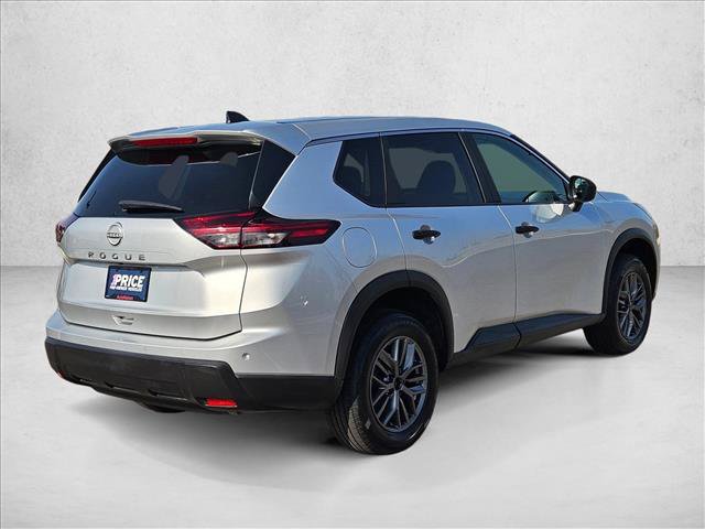 Used 2024 Nissan Rogue S FWD image 5