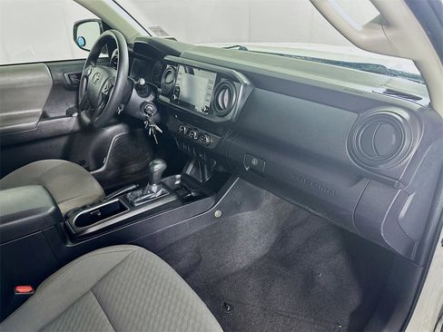 Used 2022 Toyota Tacoma SR image 30