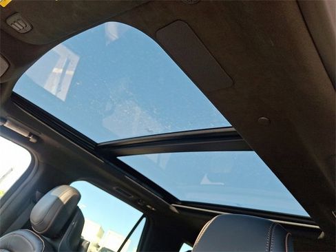 New 2025 Lincoln Navigator L Black Label image 8