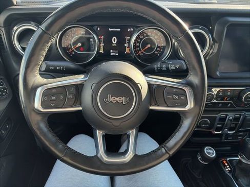 Used 2022 Jeep Wrangler Unlimited Sahara image 18