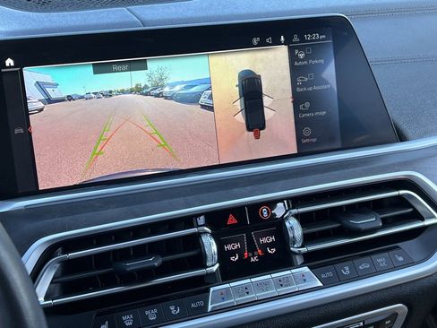 Used 2022 BMW X5 xDrive40i w/ Parking Assistance Package image 27
