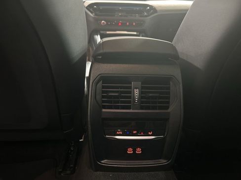 Used 2025 BMW 330i xDrive Sedan image 18