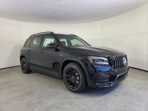New 2026 Mercedes-Benz GLB 35 AMG 4MATIC image 1