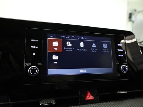 Used 2023 Kia Sportage LX image 17