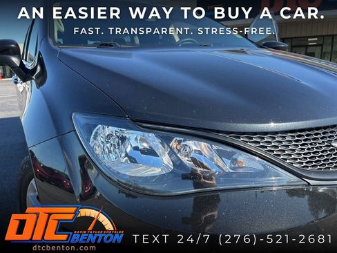 Used 2023 Chrysler Voyager LX FWD image 28