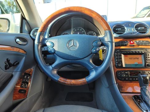 Used 2004 Mercedes-Benz CLK 500 Cabriolet image 21