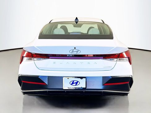 New 2026 Hyundai Elantra Limited image 6