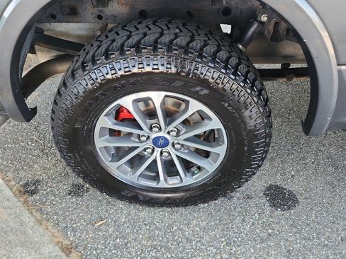 Used 2018 Ford F150 XLT w/ Equipment Group 302A Luxury AWD/4WD image 9