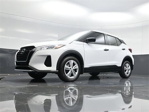 Used 2025 Nissan Kicks Play S image 39