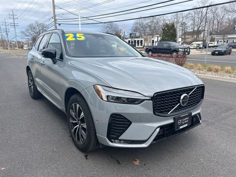 Used 2025 Volvo XC60 B5 Plus AWD/4WD image 6