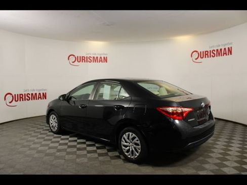 Used 2018 Toyota Corolla LE w/ Carpet Mat Package (TMS) FWD image 5