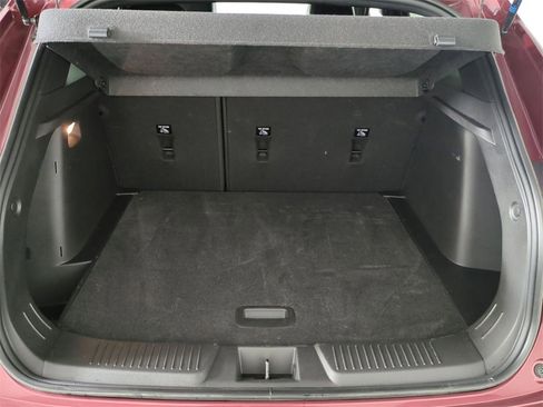 Certified 2024 Chevrolet Trax RS w/ Driver Confidence Package image 24