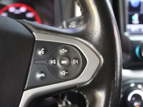 Used 2015 Chevrolet Colorado LT AWD/4WD image 17