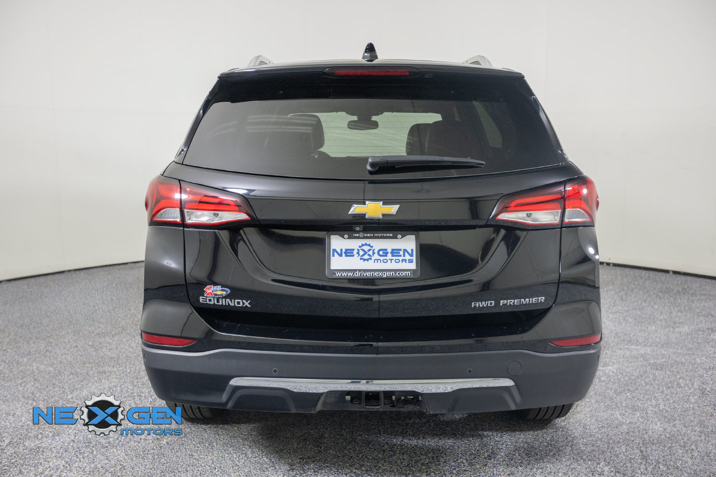 Used 2024 Chevrolet Equinox Premier AWD/4WD image 36