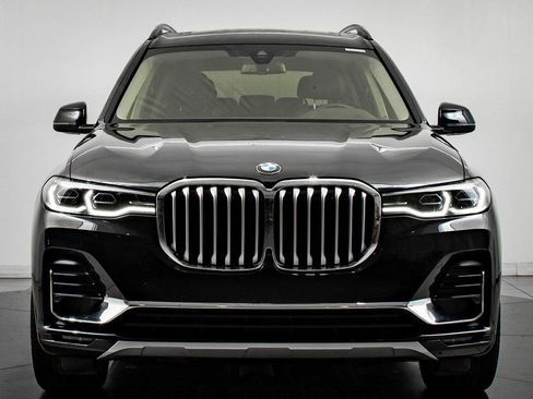 Used 2022 BMW X7 xDrive40i w/ Premium Package image 2