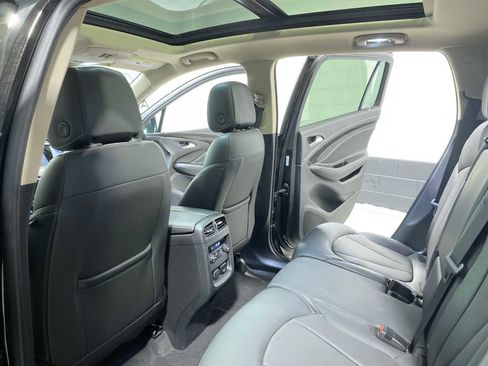 Used 2017 Buick Envision Essence FWD image 12
