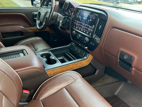 Used 2016 Chevrolet Silverado 2500 High Country w/ Duramax Plus Package image 12