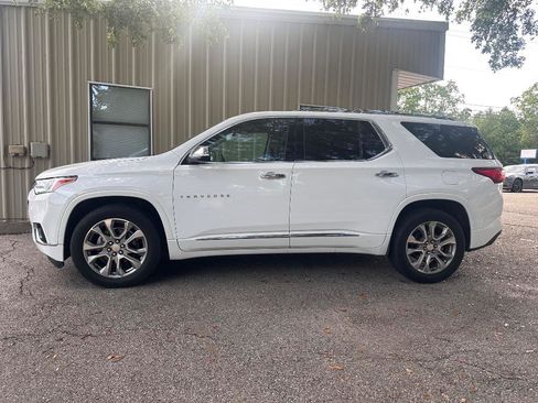 Used 2019 Chevrolet Traverse Premier w/ Driver Confidence II Package FWD image 33
