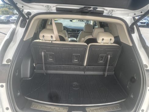 Used 2022 Buick Enclave Essence w/ Experience Buick Package image 5