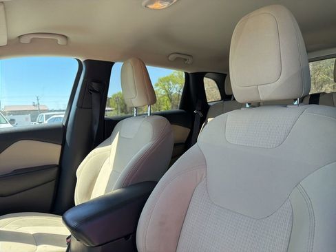 Used 2016 Jeep Cherokee Latitude w/ Trailer Tow Group image 9