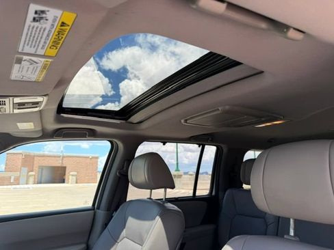 Used 2014 Honda Pilot Touring image 16
