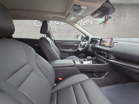 Used 2026 Nissan Rogue SV image 24