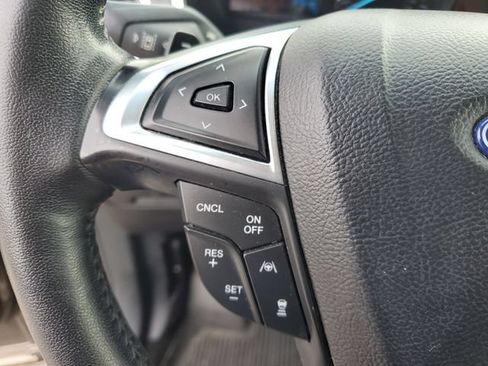 Used 2019 Ford Edge Titanium w/ Equipment Group 301A AWD/4WD image 10