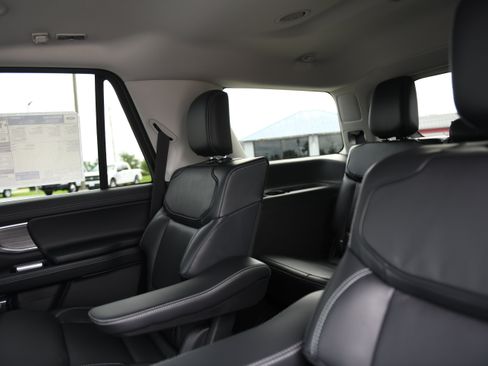 New 2027 Ford Expedition Platinum RWD image 16