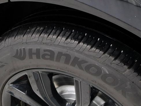 Certified 2022 Ford Edge SE w/ Black Appearance Package image 19