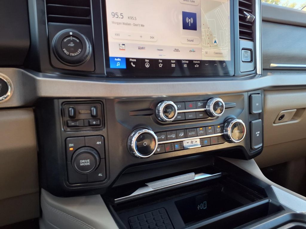 Used 2025 Ford F450 Platinum w/ Platinum Plus Package AWD/4WD image 6