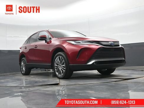 Used 2023 Toyota Venza XLE AWD/4WD image 40