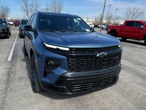 New 2026 Chevrolet Traverse RS w/ LPO, Floor Liner Package image 4