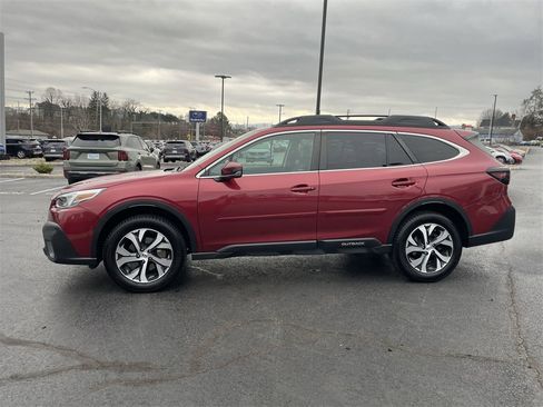 Certified 2022 Subaru Outback Limited image 3