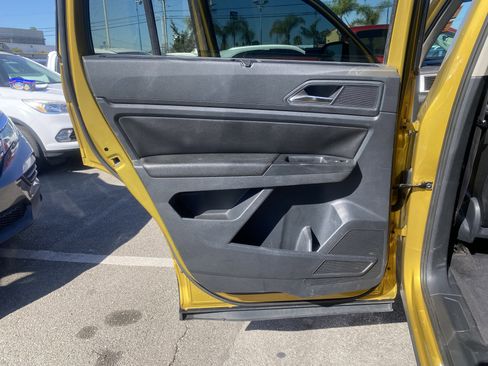 Used 2018 Volkswagen Atlas SE image 18